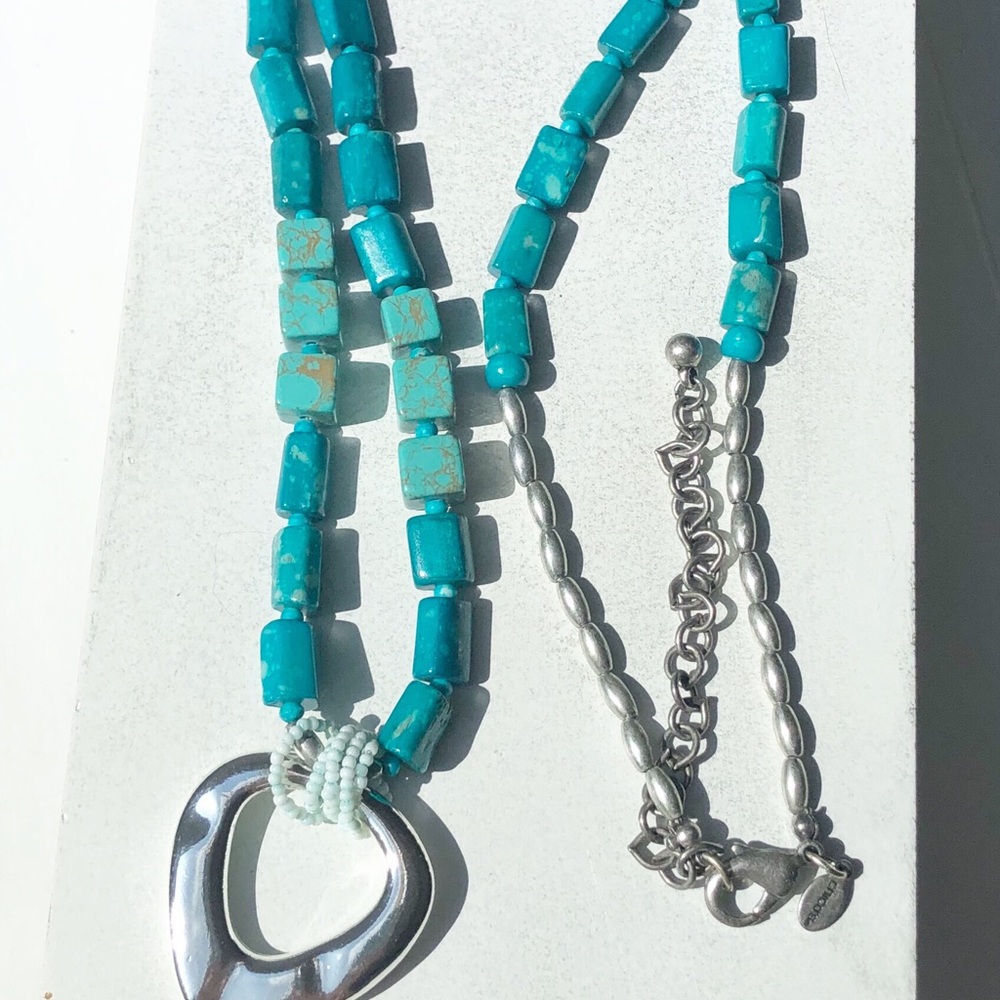 Chico’s silver & turquoise color chunky necklace